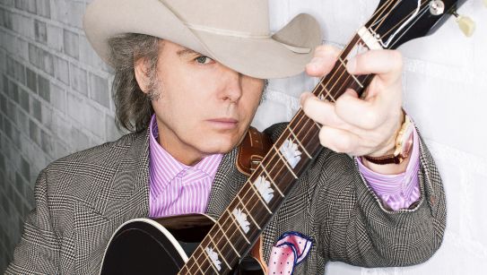 Dwight Yoakam Takes the Stage in August