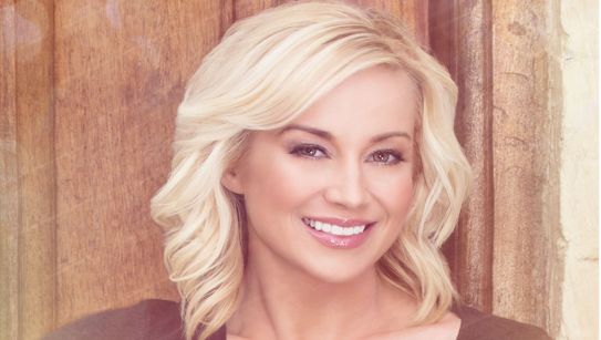 Just Announced – Country Artist Kellie Pickler